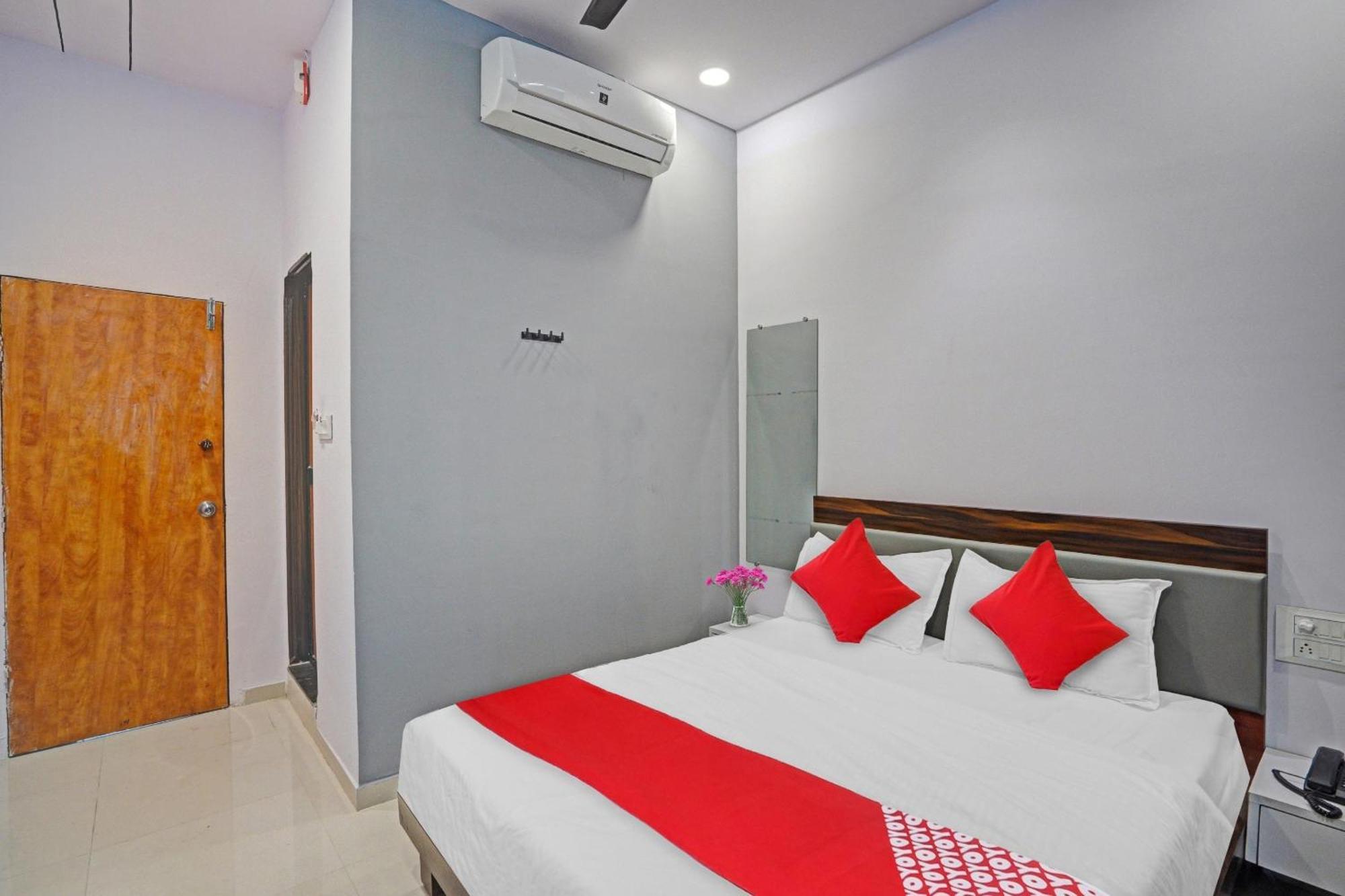 Hotel O Sky View Surate Extérieur photo