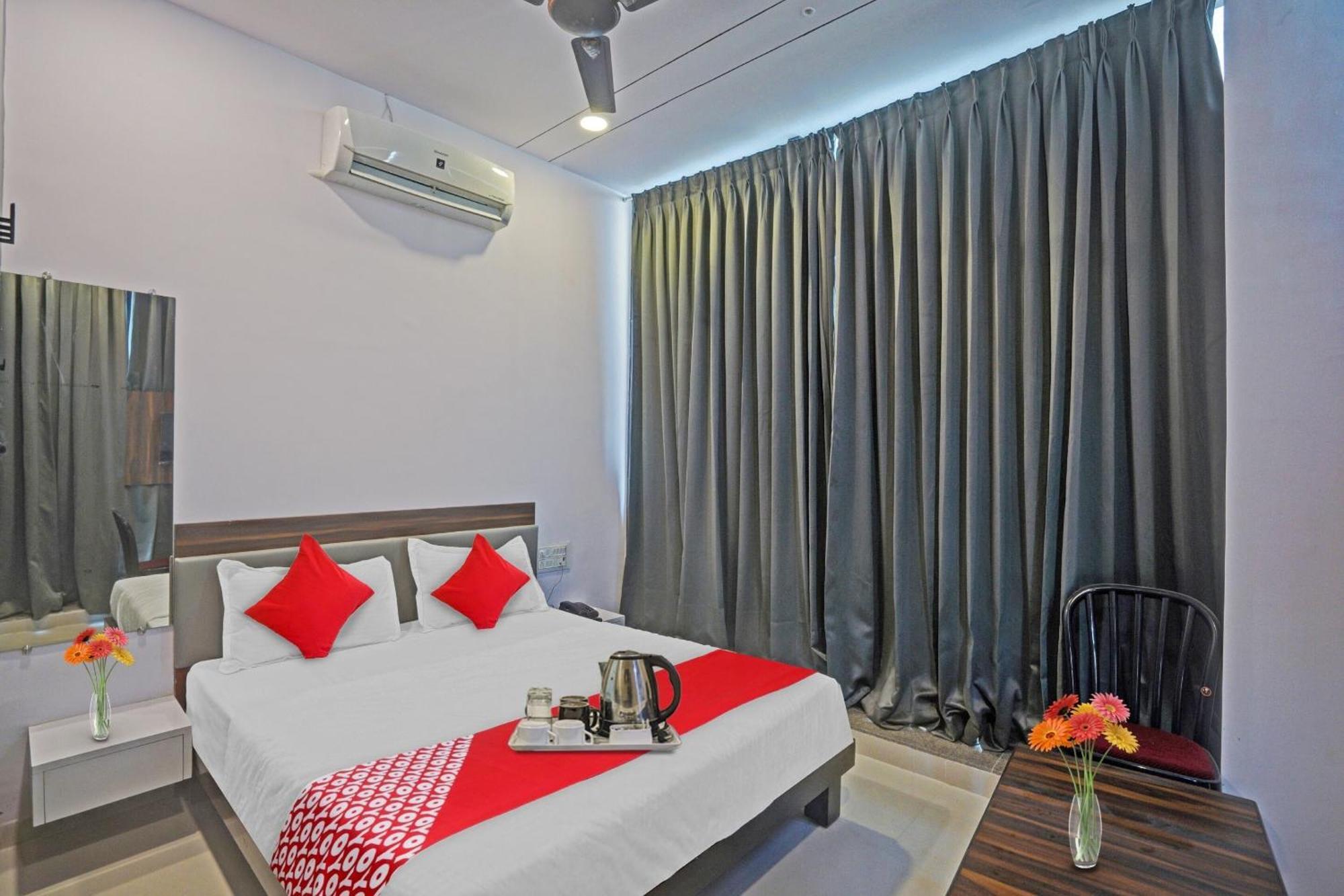 Hotel O Sky View Surate Extérieur photo